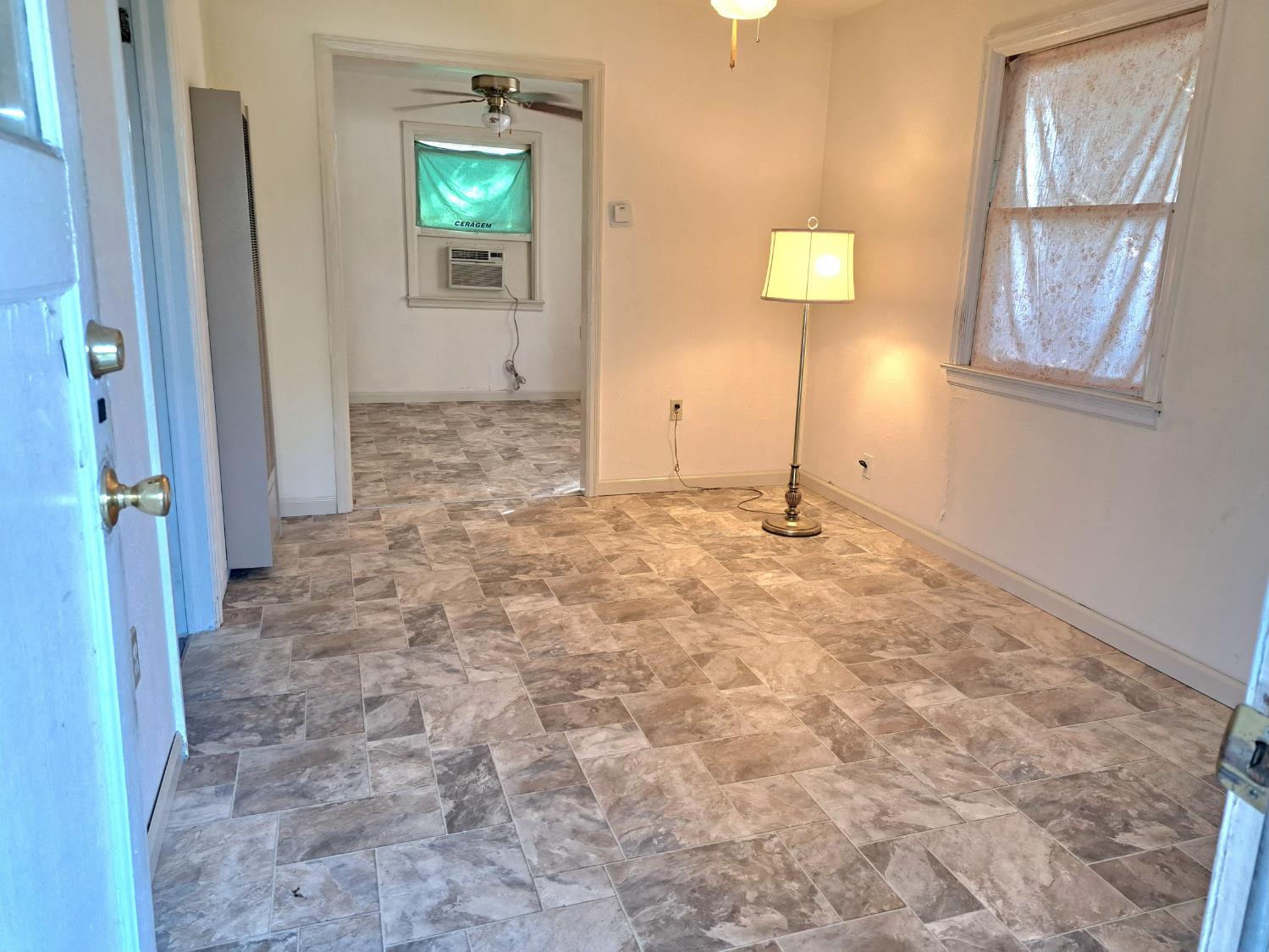 733 S Boyd Ave, Fresno, CA 93702