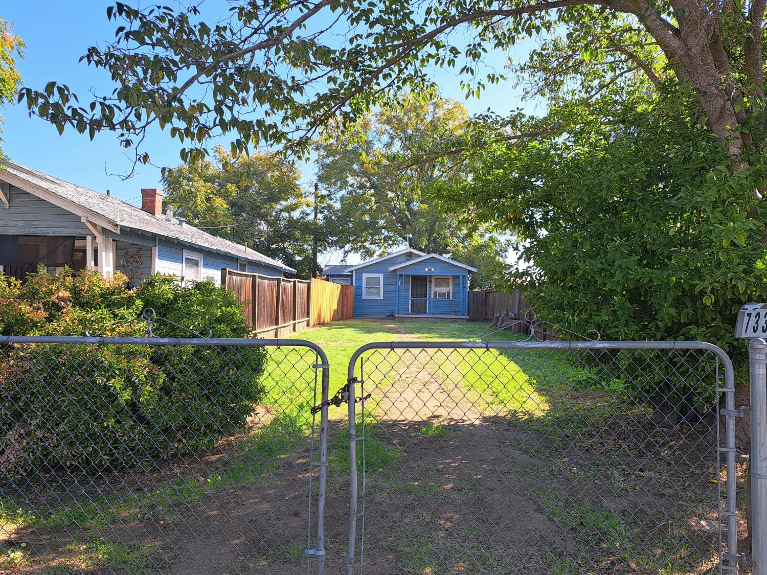 733 S Boyd Ave, Fresno, CA 93702
