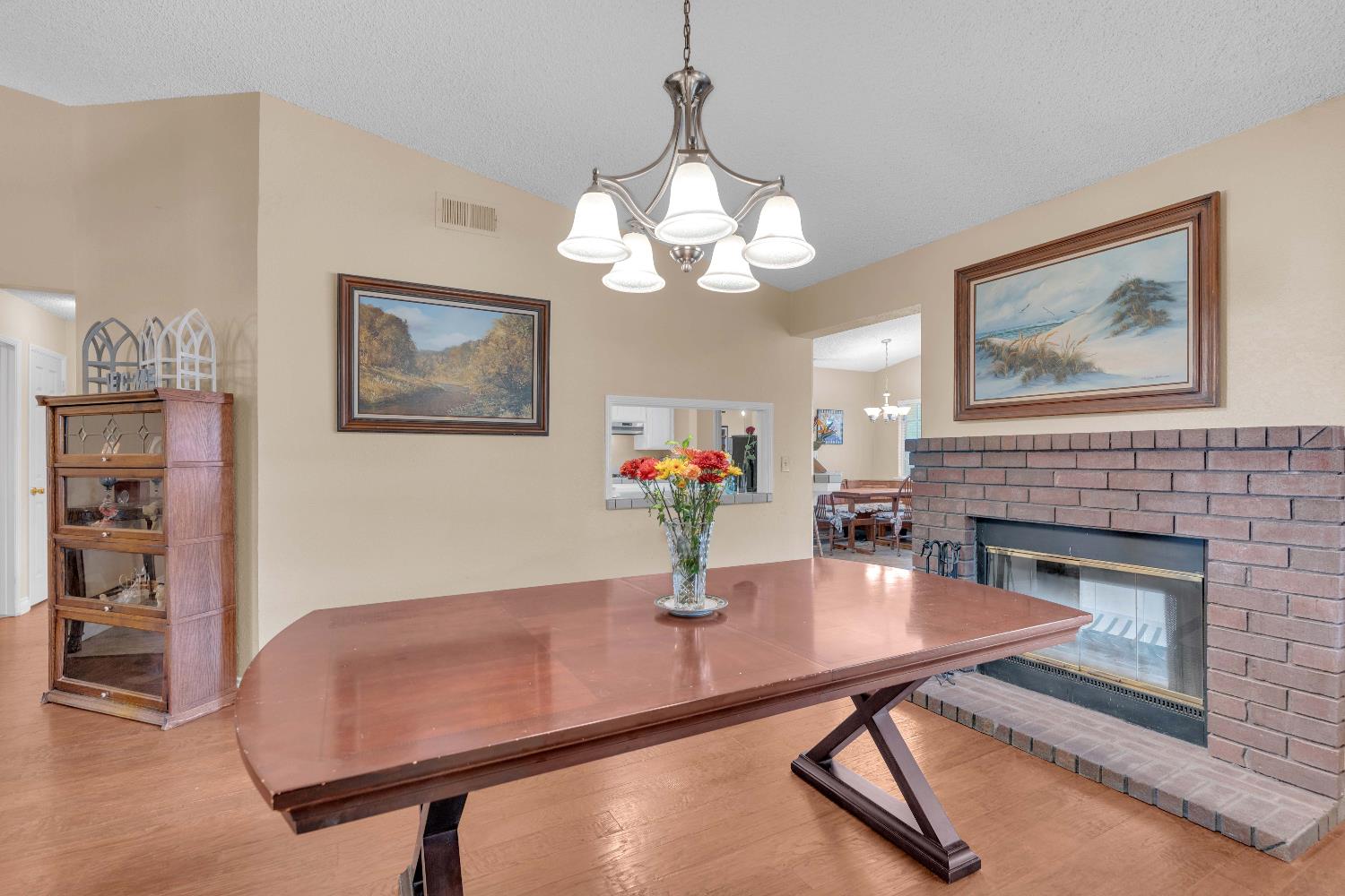 6107 N Tamera Ave, Fresno, CA 93711