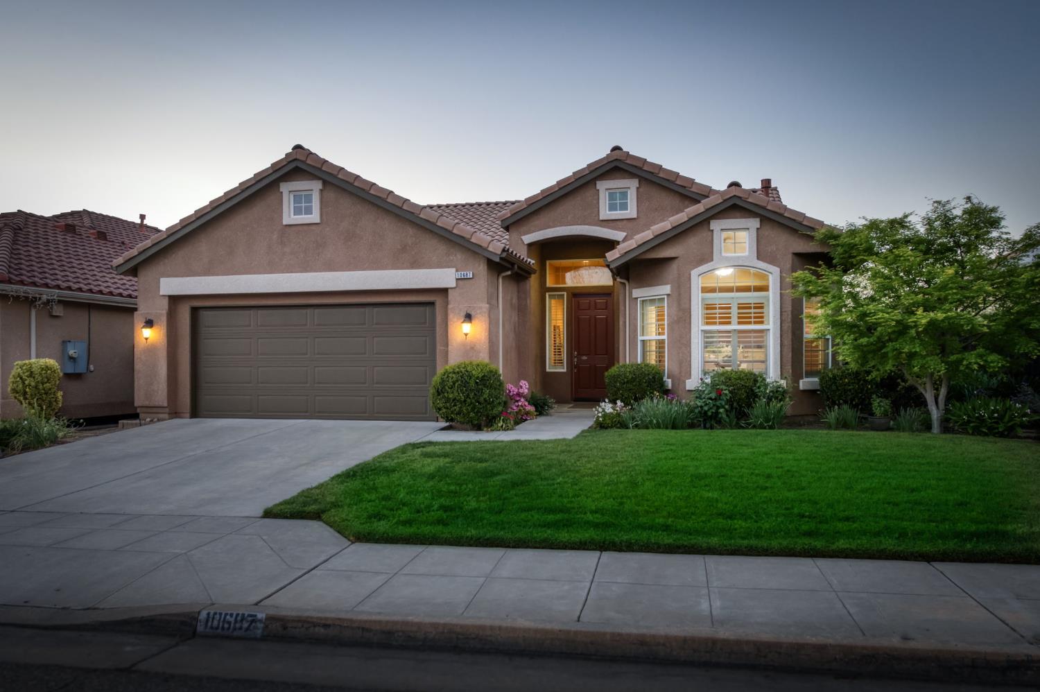 10687 N Tea Party Ln