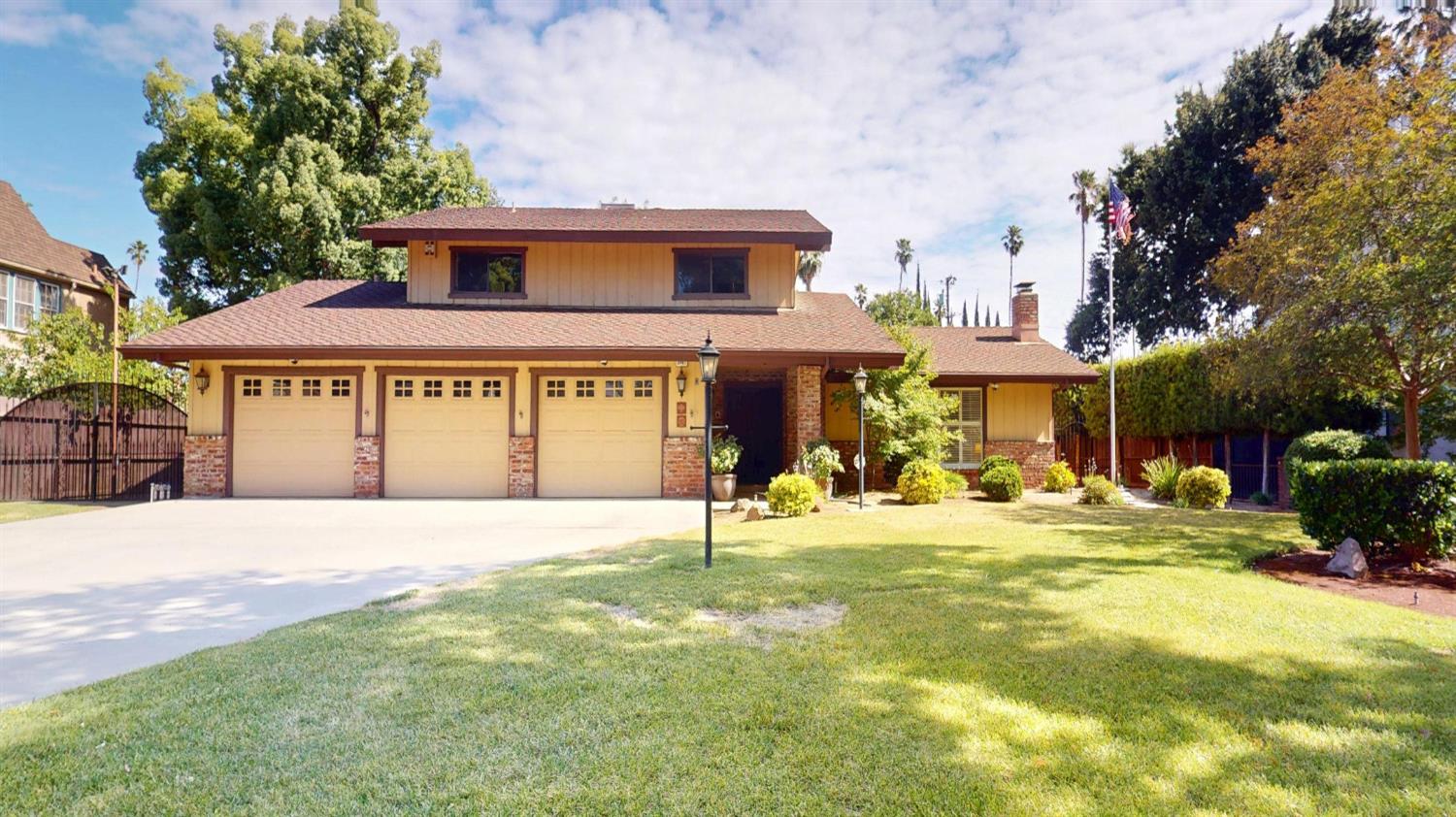 3747 E Huntington Blvd